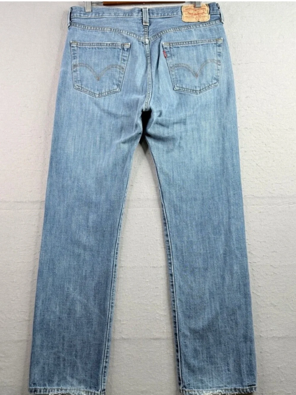 Levis reposhing this